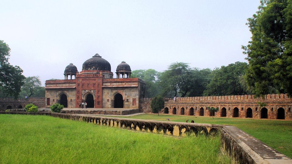 Los Angeles, USA to Delhi, India roundtrip for only Rs 24,044