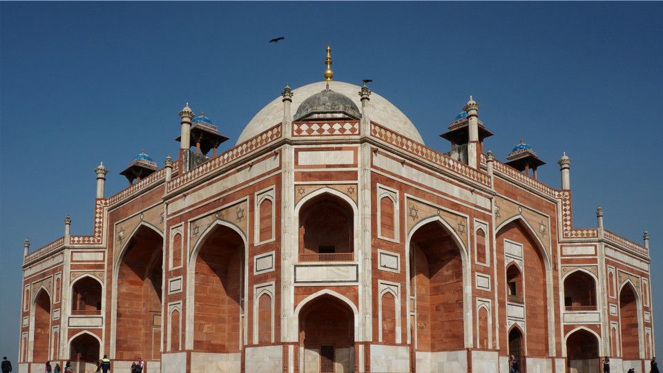 Cheap tickets from Vilnius, Lithuania to Delhi  for ₹24714