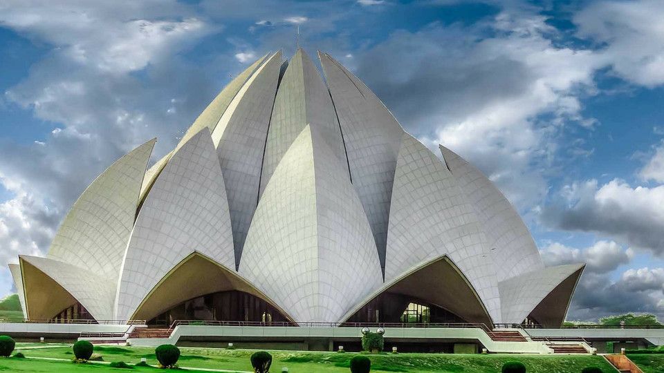 Cheap Business Class ticket from Kuala Lumpur to Delhi for ₹22363
