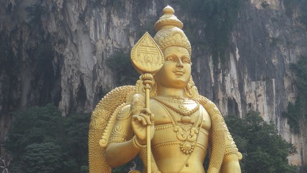 Cheap flights from Delhi to Kuala Lumpur for ₹15672 ($242)