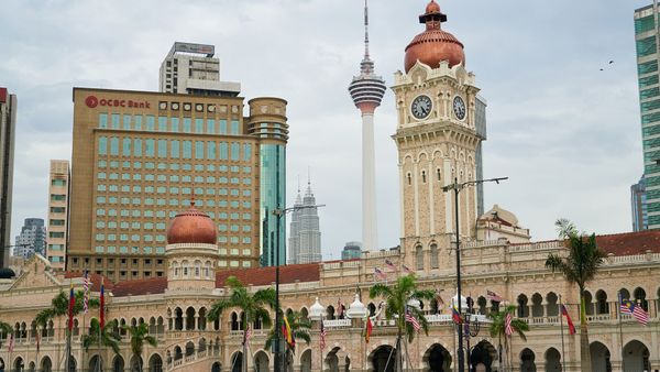 Cheap flights from Amritsar to Kuala Lumpur for ₹14368 ($215)