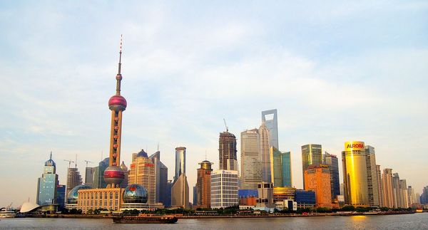 Cheap flights from Mumbai to Shanghai for ₹ 22349 ($ 326)