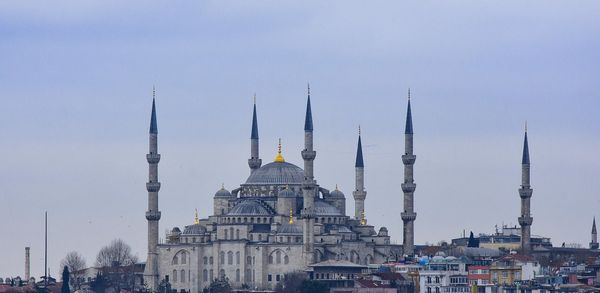 Bengaluru to Istanbul round-trip for ₹16596 ($240)